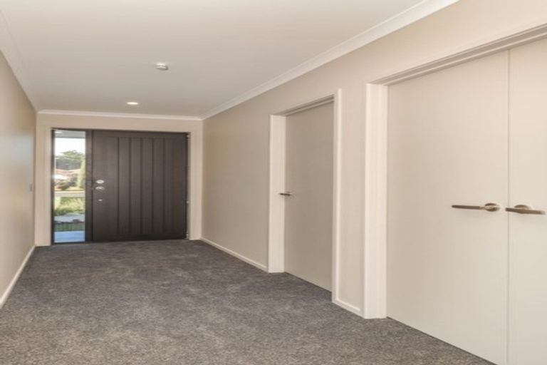 Photo of property in 17 Ribbonwood Close, Te Kauwhata, 3710