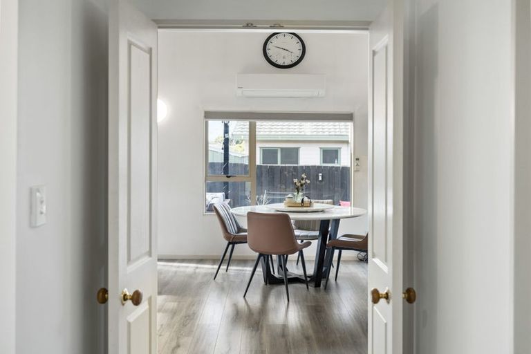 Photo of property in 75 Kamara Road, Glen Eden, Auckland, 0602