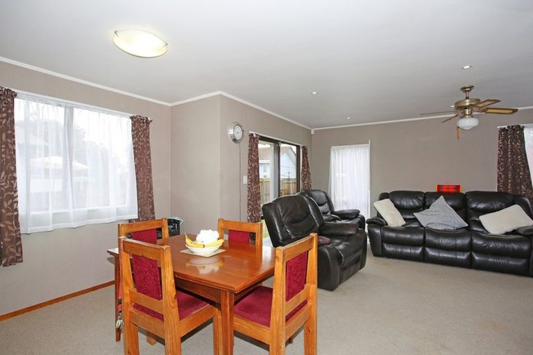 Photo of property in 3/4 Martha Lane, Weymouth, Auckland, 2103