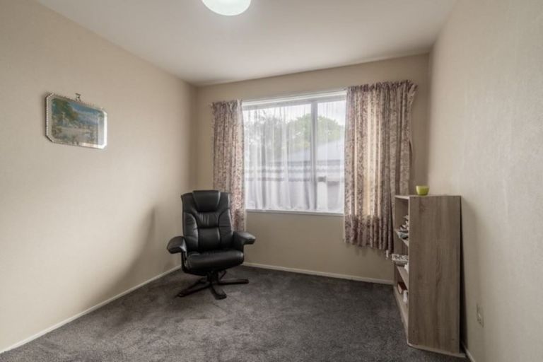 Photo of property in 66 Vivian Street, Burwood, Christchurch, 8083