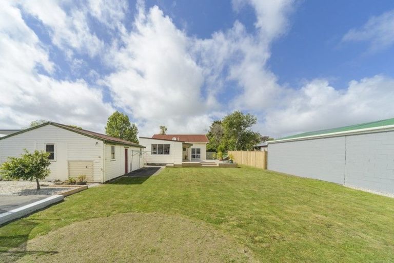 Photo of property in 17 Keeling Street, West End, Palmerston North, 4412