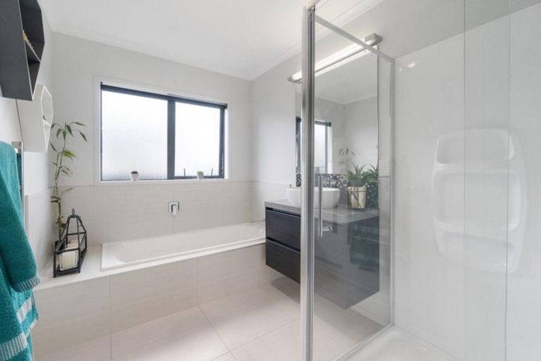 Photo of property in 94 Tapu Road, Huapai, Kumeu, 0810