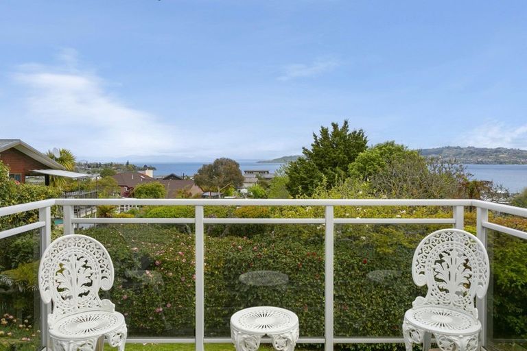 Photo of property in 60 Harvey Street, Waipahihi, Taupo, 3330