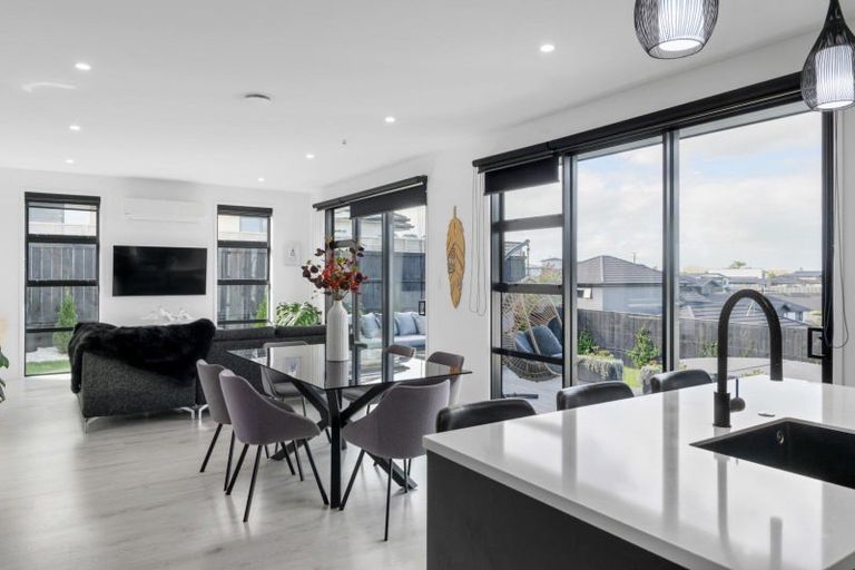 Photo of property in 25 Kapua Crescent, Rototuna North, Hamilton, 3210