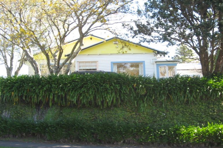 Photo of property in 72 Brooklands Road, Brooklands, New Plymouth, 4310