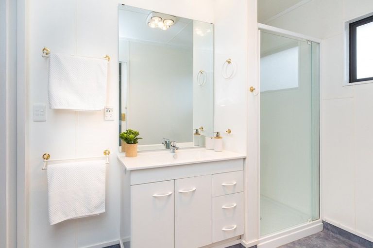 Photo of property in 70 O'dowd Road, Taradale, Napier, 4112