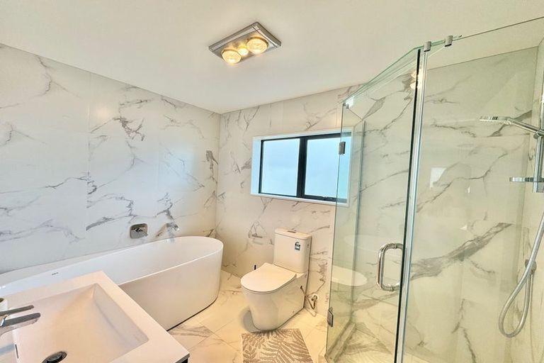 Photo of property in 61a Seabrook Avenue, New Lynn, Auckland, 0600