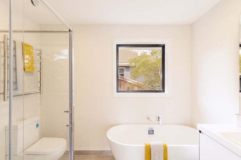 Photo of property in 35 Cuffs Road, Wainoni, Christchurch, 8061