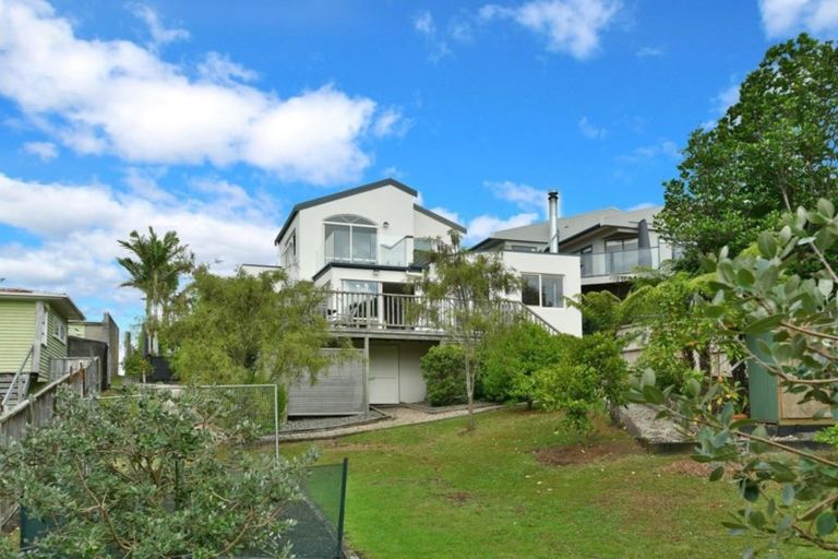 Photo of property in 174 Vipond Road, Stanmore Bay, Whangaparaoa, 0932