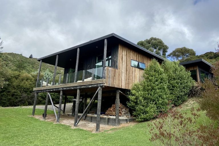 Photo of property in 11a Moana Heights, Waikawa, Picton, 7220