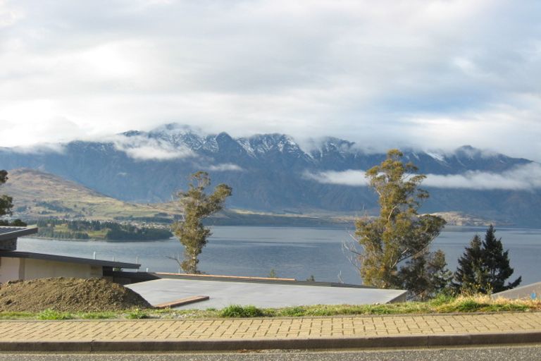 Photo of property in 27 Aspen Grove, Fernhill, Queenstown, 9300