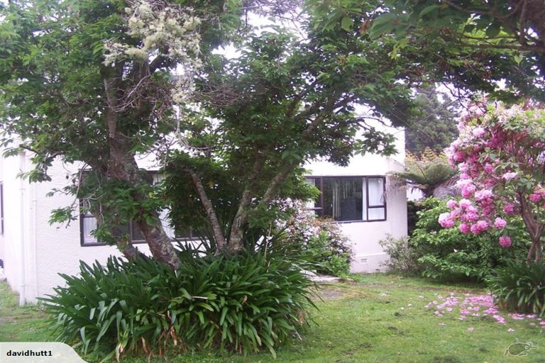 Photo of property in 42 Kamahi Street, Stokes Valley, Lower Hutt, 5019