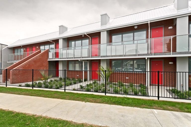 Photo of property in 8/26 Railway Street West, Papakura, 2110