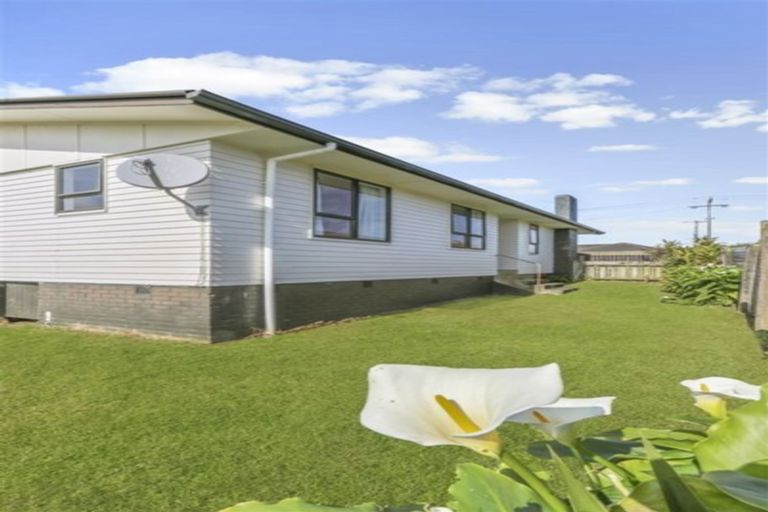 Photo of property in 11 Parker Crescent, Otara, Auckland, 2023