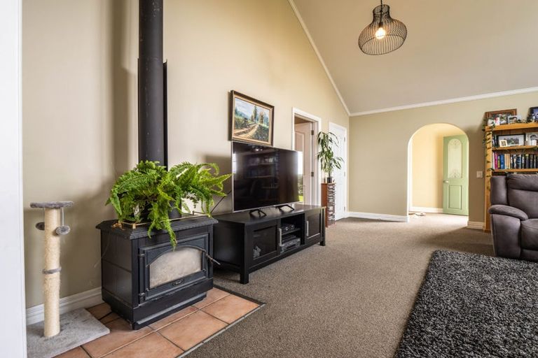 Photo of property in 27 Raratuna Street, Turua, 3574