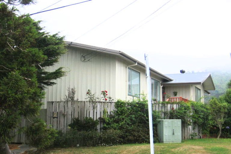 Photo of property in 2 Izard Road, Khandallah, Wellington, 6035