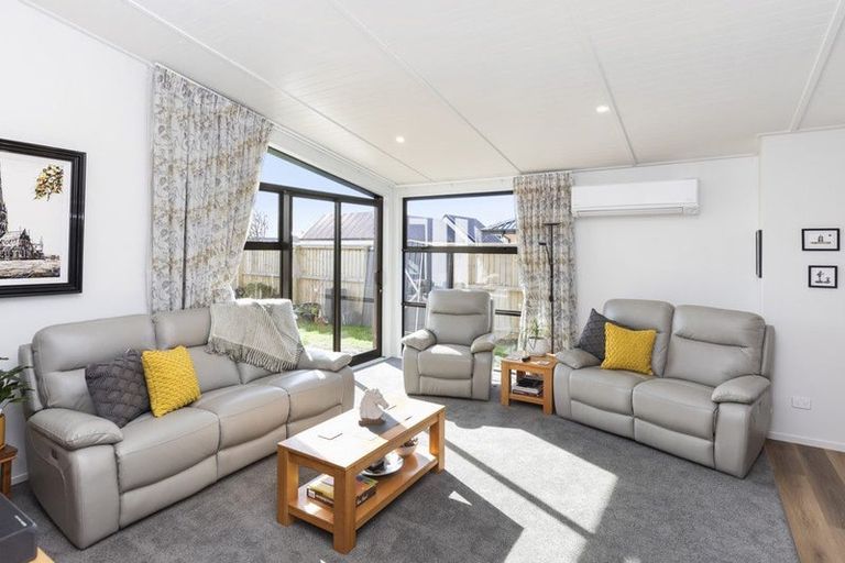 Photo of property in 5 Dray Place, Halswell, Christchurch, 8025