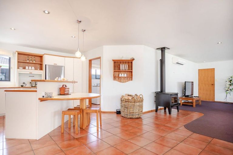 Photo of property in 9 Smith Street, Dannevirke, 4930