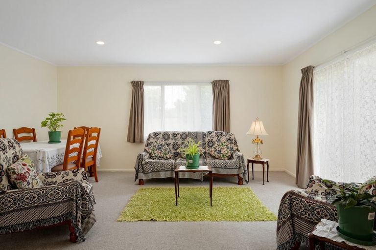 Photo of property in 25 Pomaria Road, Henderson, Auckland, 0610