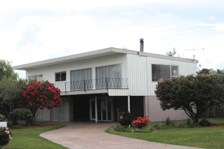 Photo of property in 138 Kawaha Point Road, Kawaha Point, Rotorua, 3010