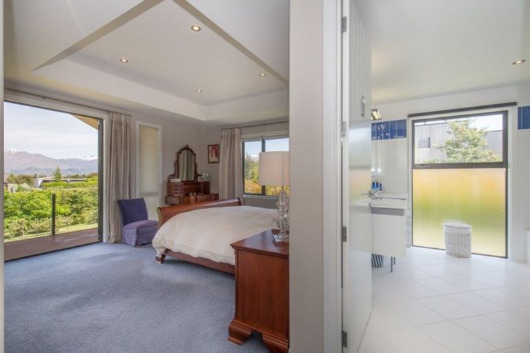 Photo of property in 2 Mount Gold Place, Wanaka, 9305