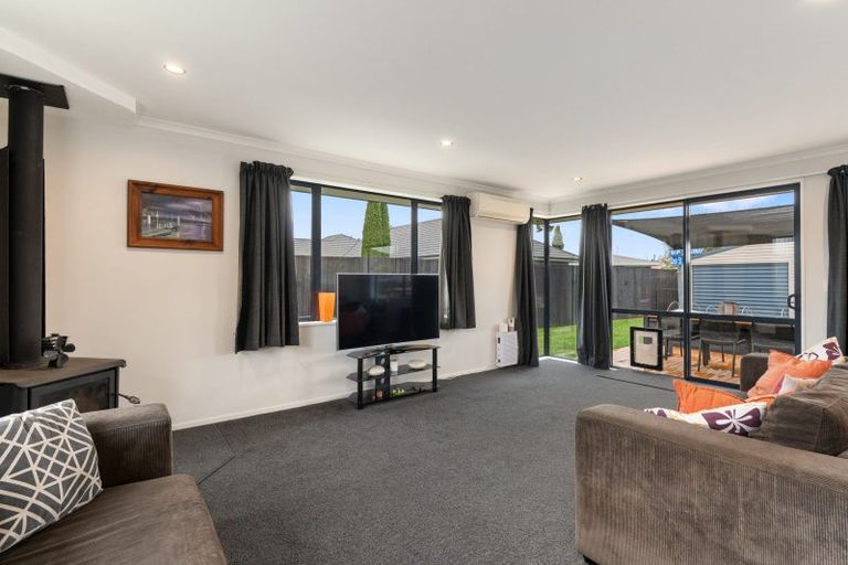 Photo of property in 3 Stanwood Grove, Darfield, 7510