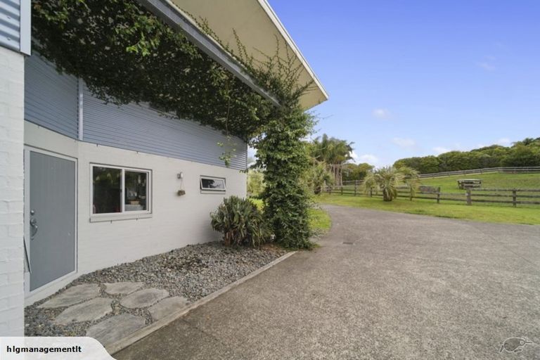 Photo of property in 126 Brownhill Road, Whitford, Manurewa, 2576
