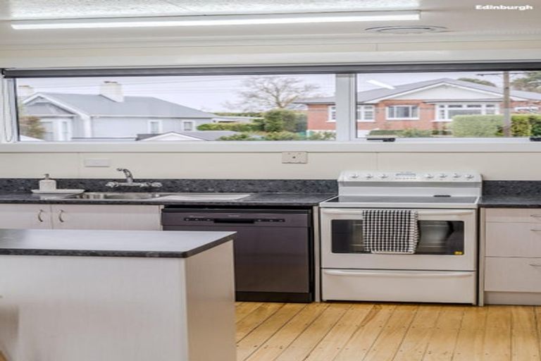 Photo of property in 102 Kenmure Road, Belleknowes, Dunedin, 9011