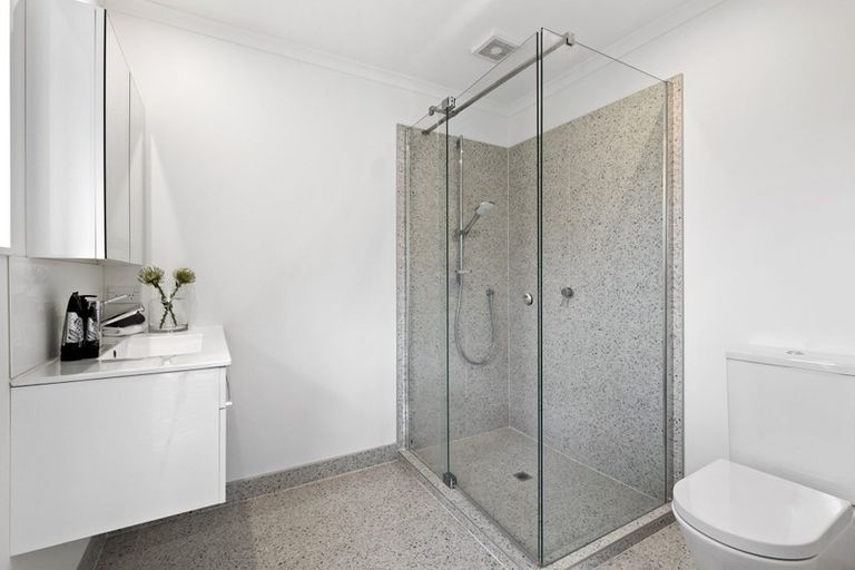 Photo of property in 1/57 Gulf View Road, Murrays Bay, Auckland, 0630