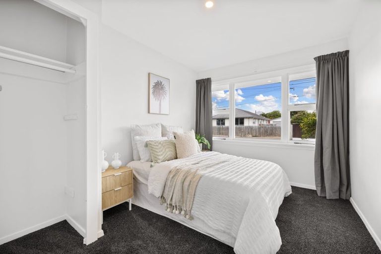 Photo of property in 15 Vancouver Crescent, Wainoni, Christchurch, 8061