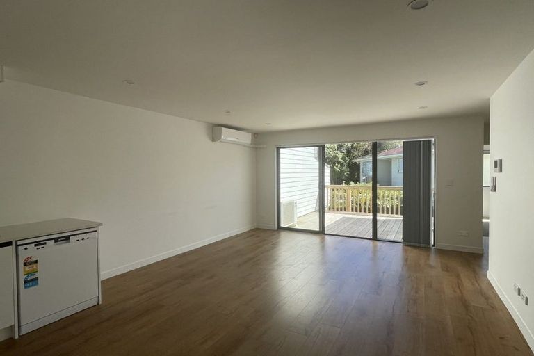 Photo of property in 59b Cedar Heights Avenue, Massey, Auckland, 0614