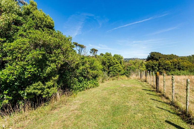 Photo of property in 33 Paremata Haywards Road, Pauatahanui, Porirua, 5381