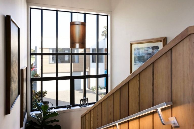 Photo of property in 1 Fourth Avenue, Tauranga, 3110