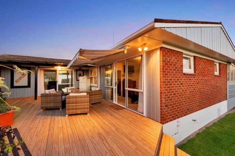 Photo of property in 9 Alf Walker Place, Papakura, 2110