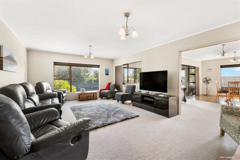Photo of property in 12 Sheralee Place, Bucklands Beach, Auckland, 2014