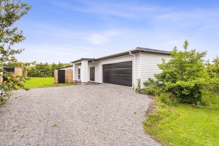 Photo of property in 44a Mountain View Drive, Manakau, Otaki, 5583