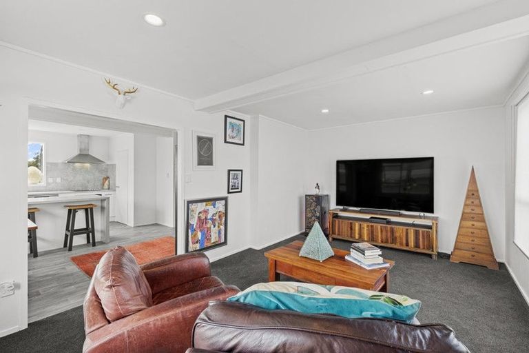 Photo of property in 9 Meads Place, Bulls, 4818