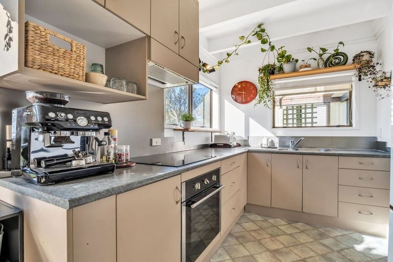 Photo of property in 2/506 Devonport Road, Tauranga South, Tauranga, 3112