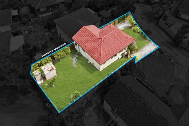 Photo of property in 2/39 Rapallo Place, Farm Cove, Auckland, 2012