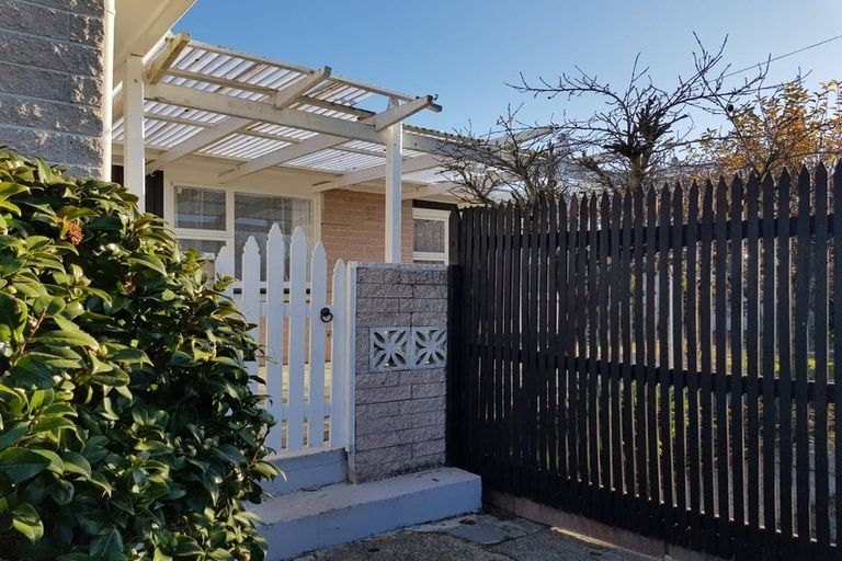 Photo of property in 6 Norrie Street, Redwood, Christchurch, 8051