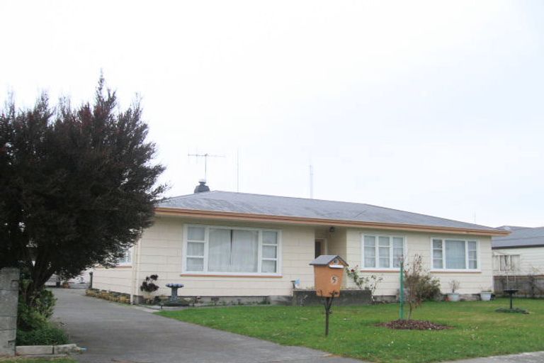 Photo of property in 5 Oxford Street, Taradale, Napier, 4112