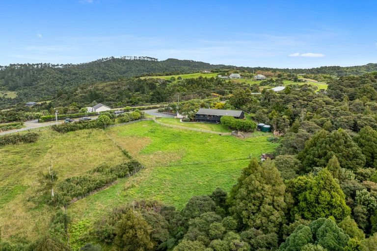 Photo of property in 181 Govan Wilson Road, Whangaripo, Warkworth, 0985