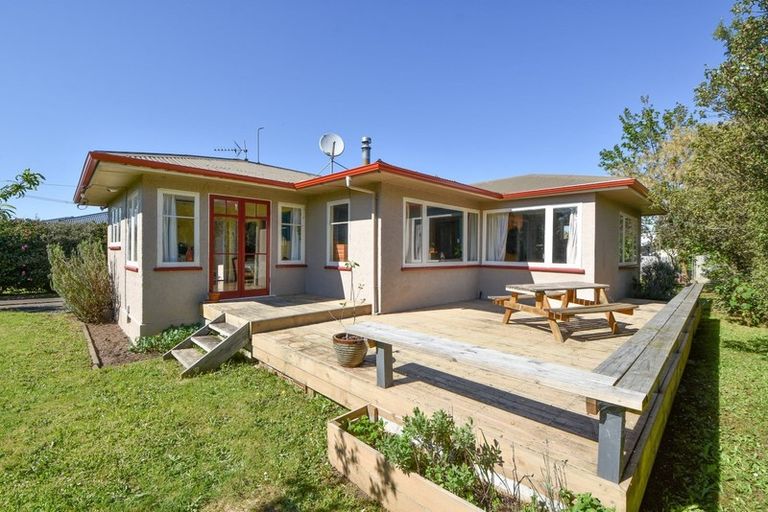 Photo of property in 22 Diamond Street, Carterton, 5713