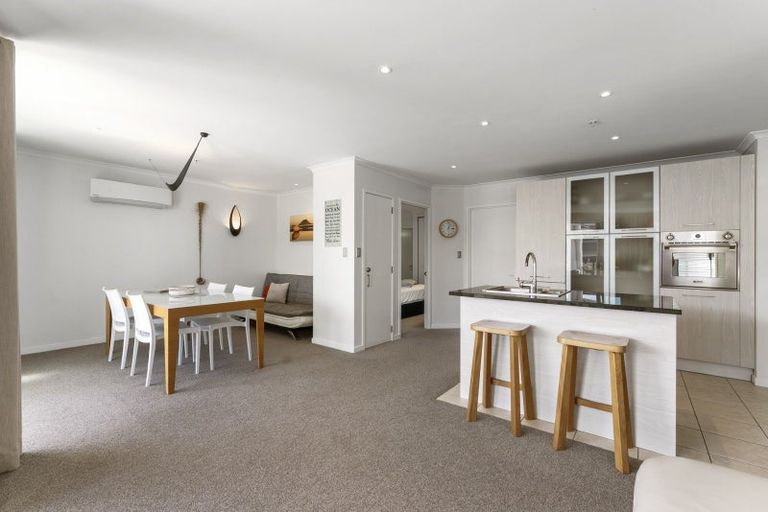 Photo of property in 210/136 Marine Parade, Mount Maunganui, 3116