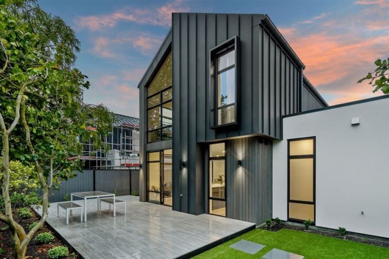 Photo of property in 45 Repton Street, Merivale, Christchurch, 8014