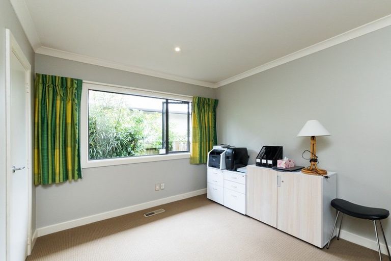 Photo of property in 42 Lincoln Terrace, Hokowhitu, Palmerston North, 4410