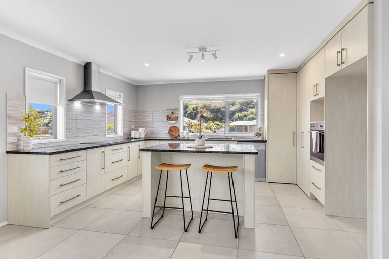 Photo of property in 16 Oakland Place, Ngongotaha, Rotorua, 3010