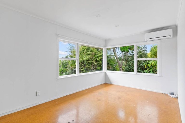 Photo of property in 2/13 Ocean View Road, Hillcrest, Auckland, 0627
