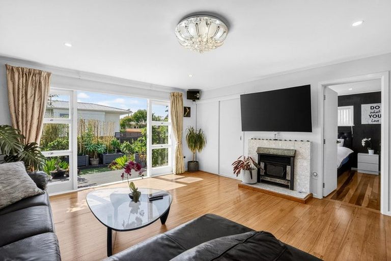 Photo of property in 1/7a Corunna Road, Milford, Auckland, 0620