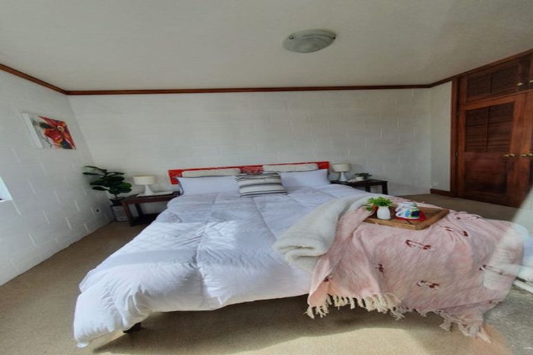 Photo of property in 1/295 East Coast Road, Mairangi Bay, Auckland, 0630